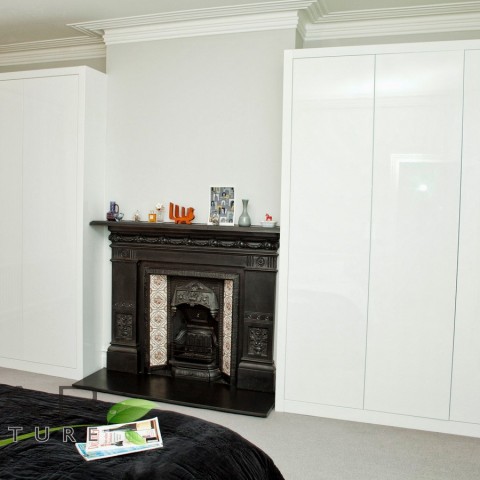 Fitted Wardrobe Design, High Gloss, Doors closed