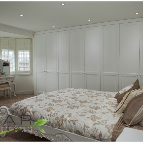 01 built in wardrobes uk, traditional Style